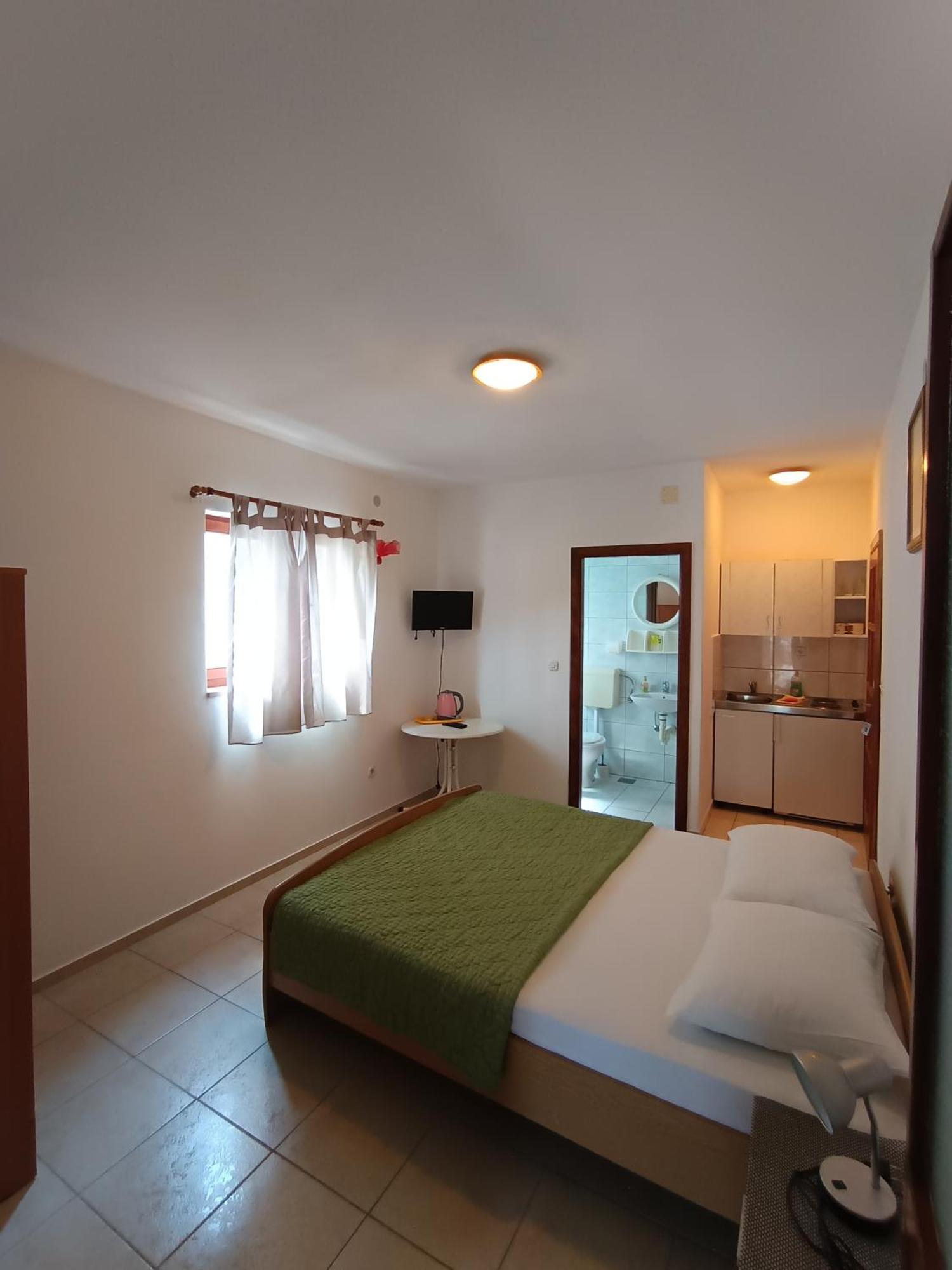 Studio Apartmani Marinella 巴什卡沃达 客房 照片